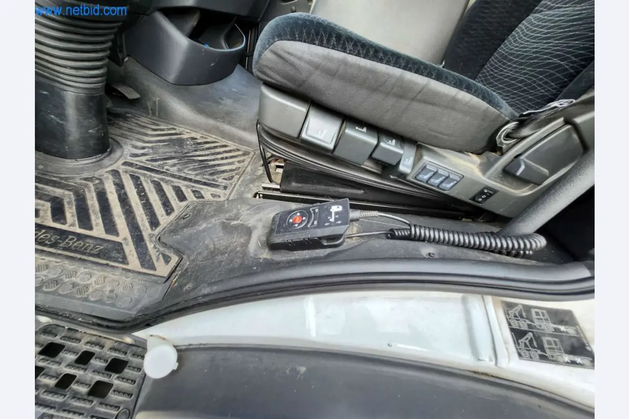 Máquinas bem conservadas de um fabricante de produtos de pastelaria-8