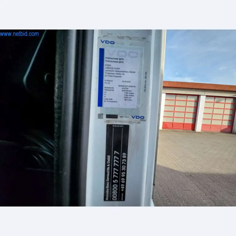 Máquinas bem conservadas de um fabricante de produtos de pastelaria-9