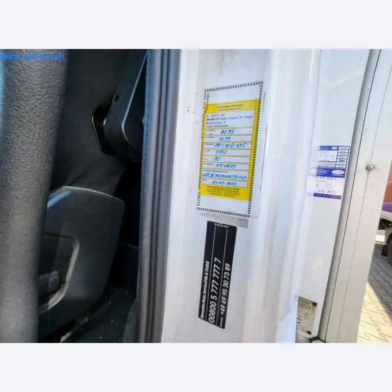 Máquinas bem conservadas de um fabricante de produtos de pastelaria-11