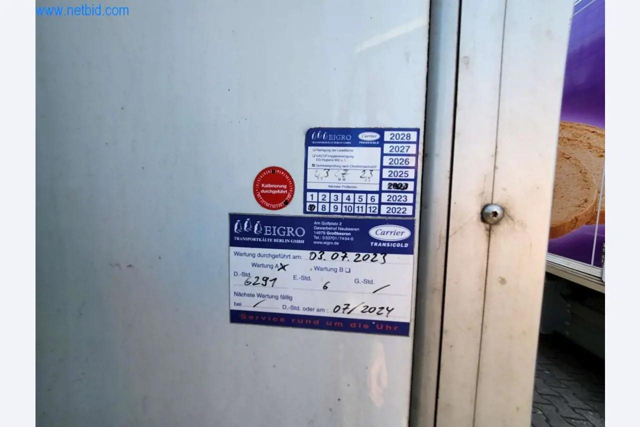 Máquinas bem conservadas de um fabricante de produtos de pastelaria-12