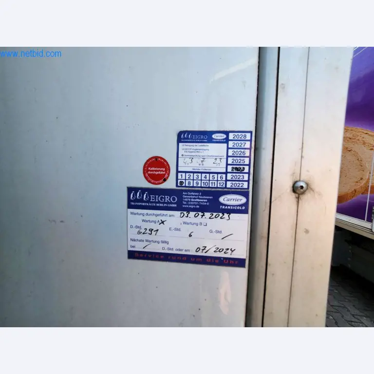 Máquinas bem conservadas de um fabricante de produtos de pastelaria-12