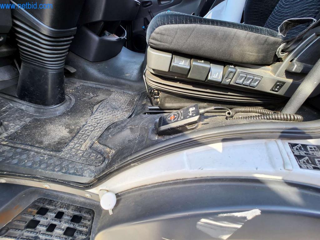 Máquinas bem conservadas de um fabricante de produtos de pastelaria-5