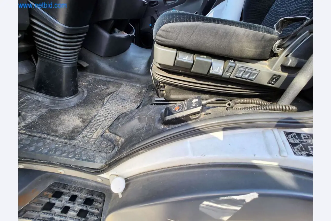 Máquinas bem conservadas de um fabricante de produtos de pastelaria-5