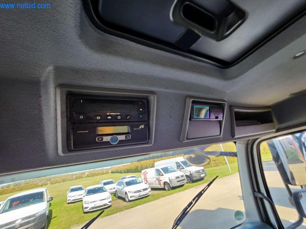 Máquinas bem conservadas de um fabricante de produtos de pastelaria-6