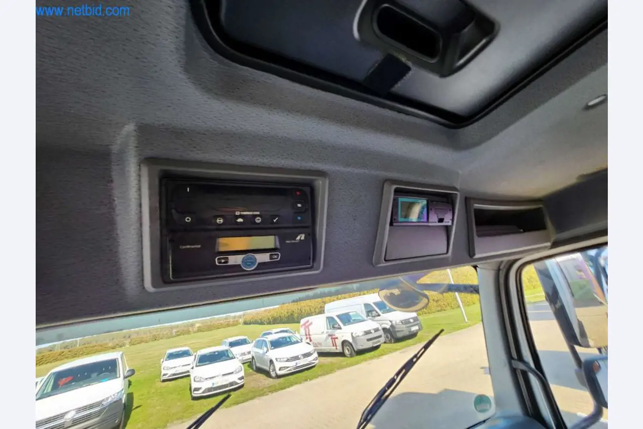 Máquinas bem conservadas de um fabricante de produtos de pastelaria-6