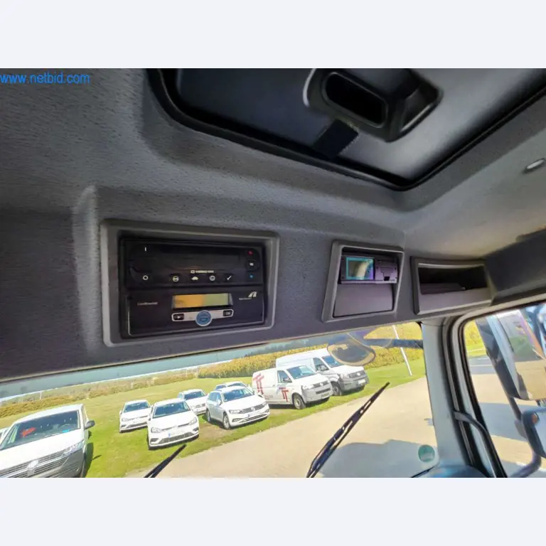 Máquinas bem conservadas de um fabricante de produtos de pastelaria-6