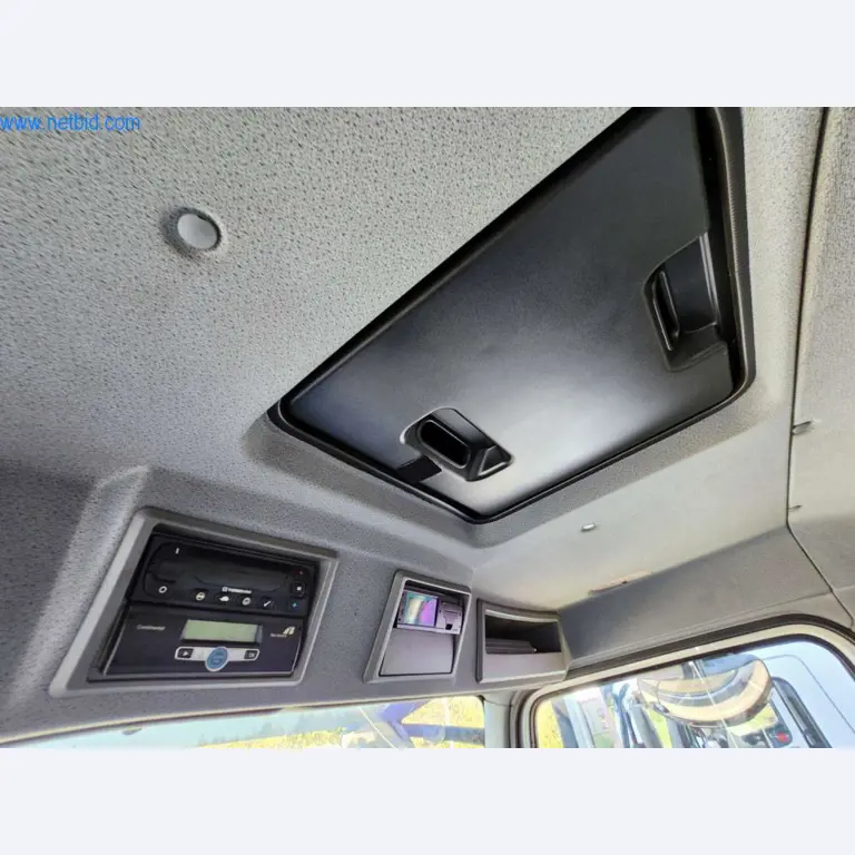 Máquinas bem conservadas de um fabricante de produtos de pastelaria-7