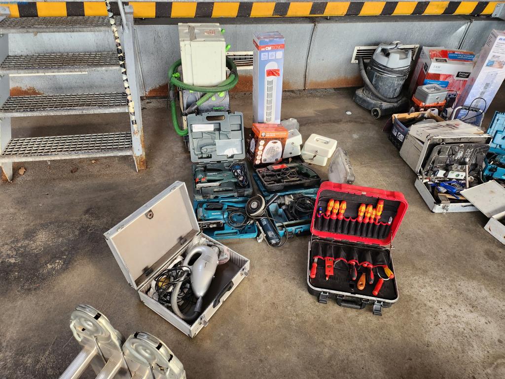 Well-maintained machines of a bakery manufacturer-4