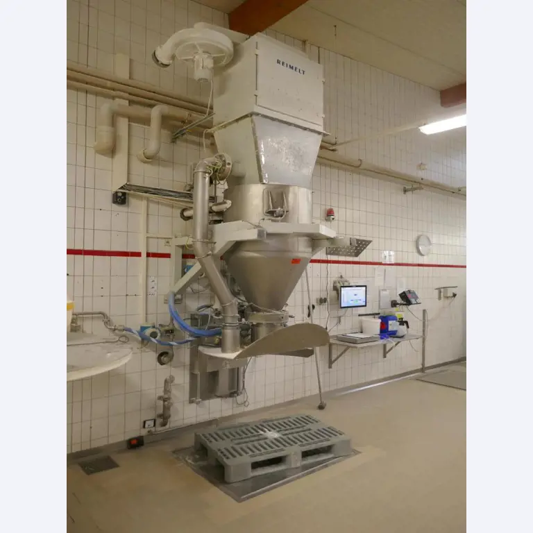 Well-maintained machines of a bakery manufacturer-2