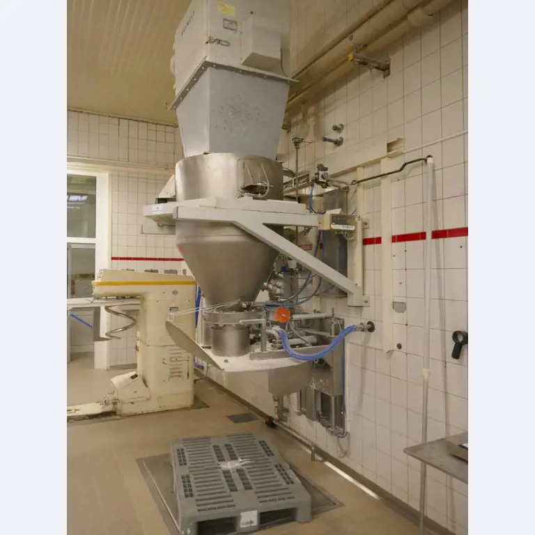 Well-maintained machines of a bakery manufacturer-3