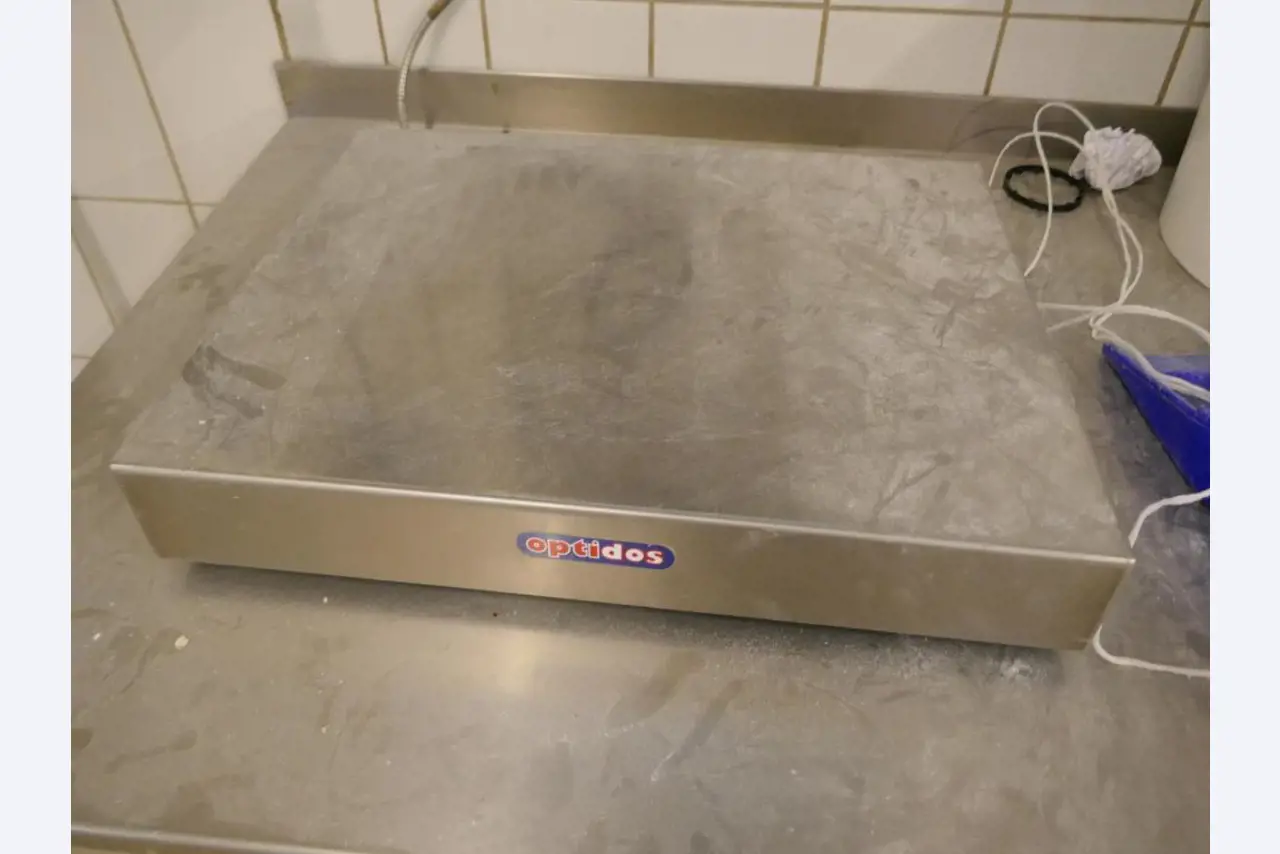 Well-maintained machines of a bakery manufacturer-4