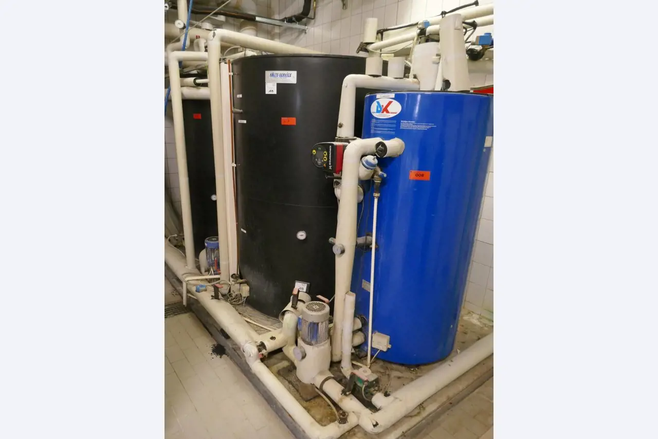 Well-maintained machines of a bakery manufacturer-5