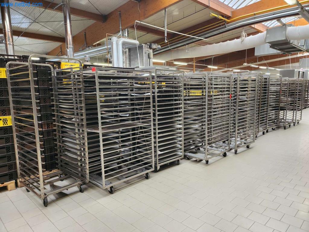 Máquinas bem conservadas de um fabricante de produtos de pastelaria-2