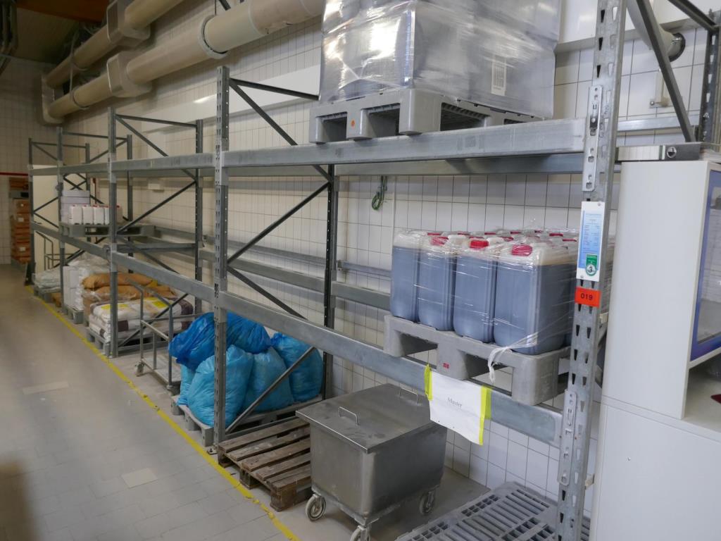 Máquinas bem conservadas de um fabricante de produtos de pastelaria-1