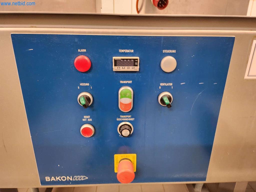 Máquinas bem conservadas de um fabricante de produtos de pastelaria-11