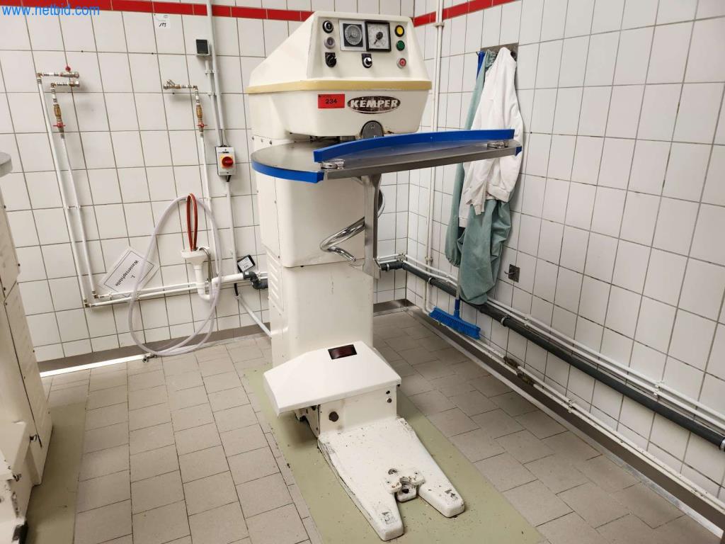 Máquinas bem conservadas de um fabricante de produtos de pastelaria-1