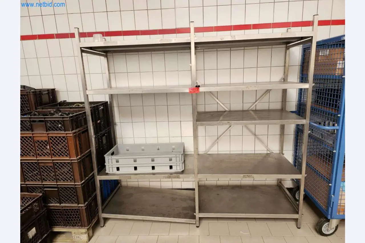 Gepflegte Maschinen eines Backwarenherstellers-1