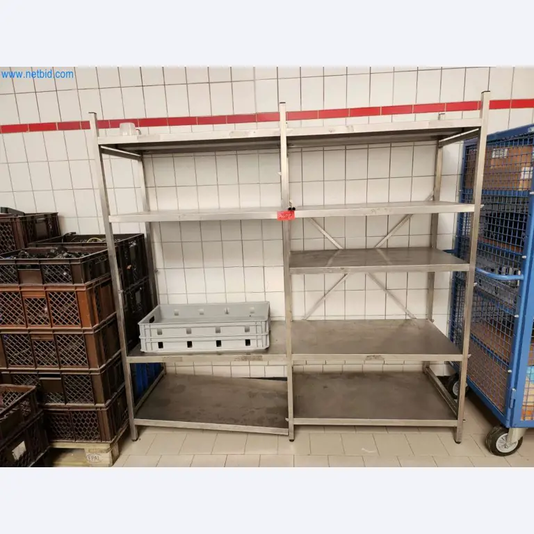 Gepflegte Maschinen eines Backwarenherstellers-1