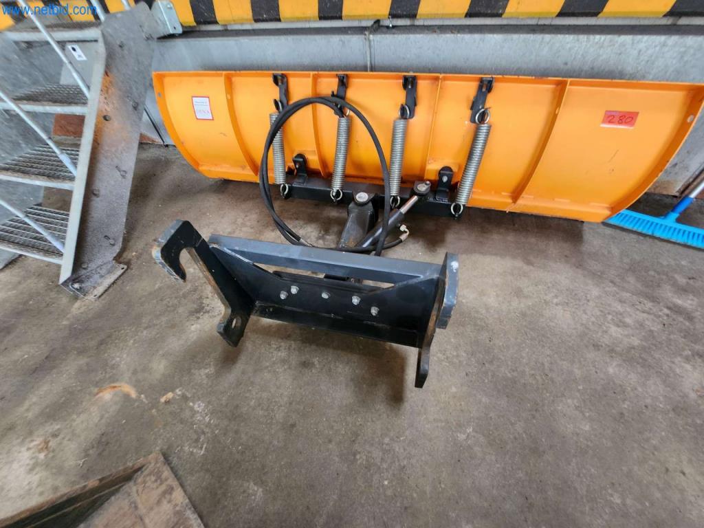 Máquinas bem conservadas de um fabricante de produtos de pastelaria-13