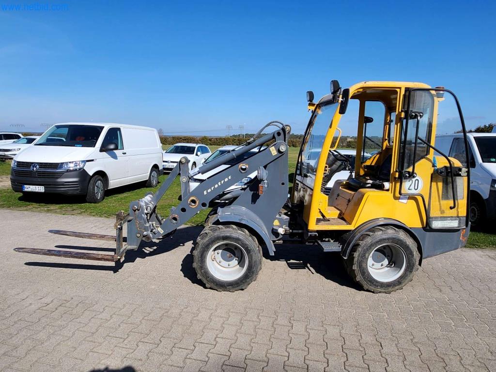 Máquinas bem conservadas de um fabricante de produtos de pastelaria-1