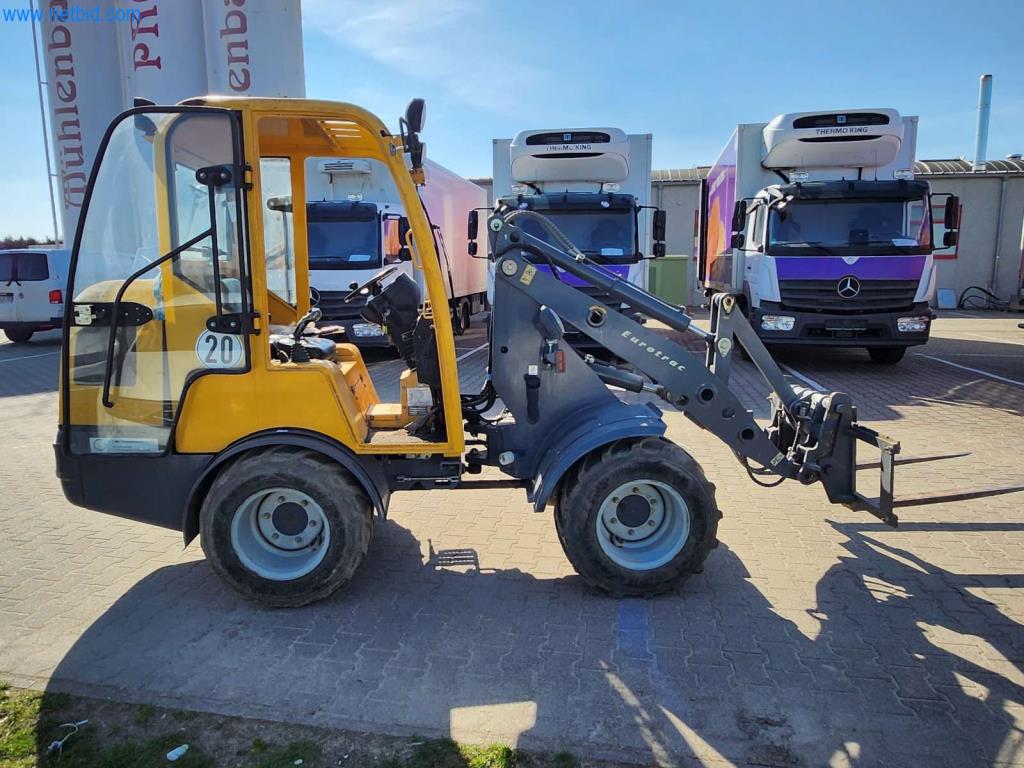 Máquinas bem conservadas de um fabricante de produtos de pastelaria-3