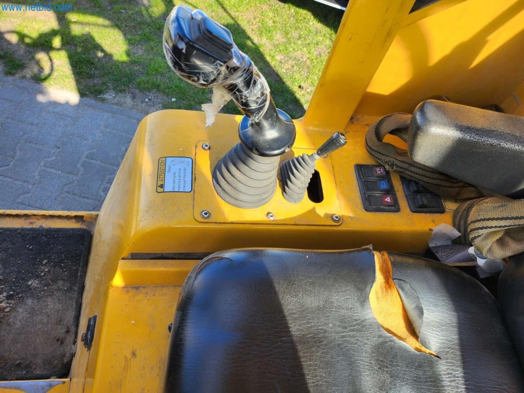 Máquinas bem conservadas de um fabricante de produtos de pastelaria-6