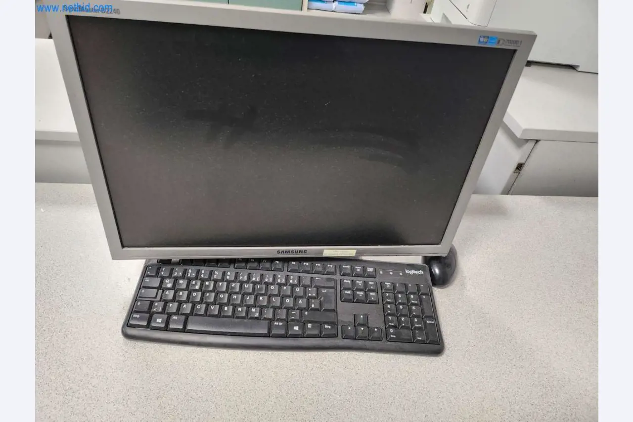 Gepflegte Maschinen eines Backwarenherstellers-1