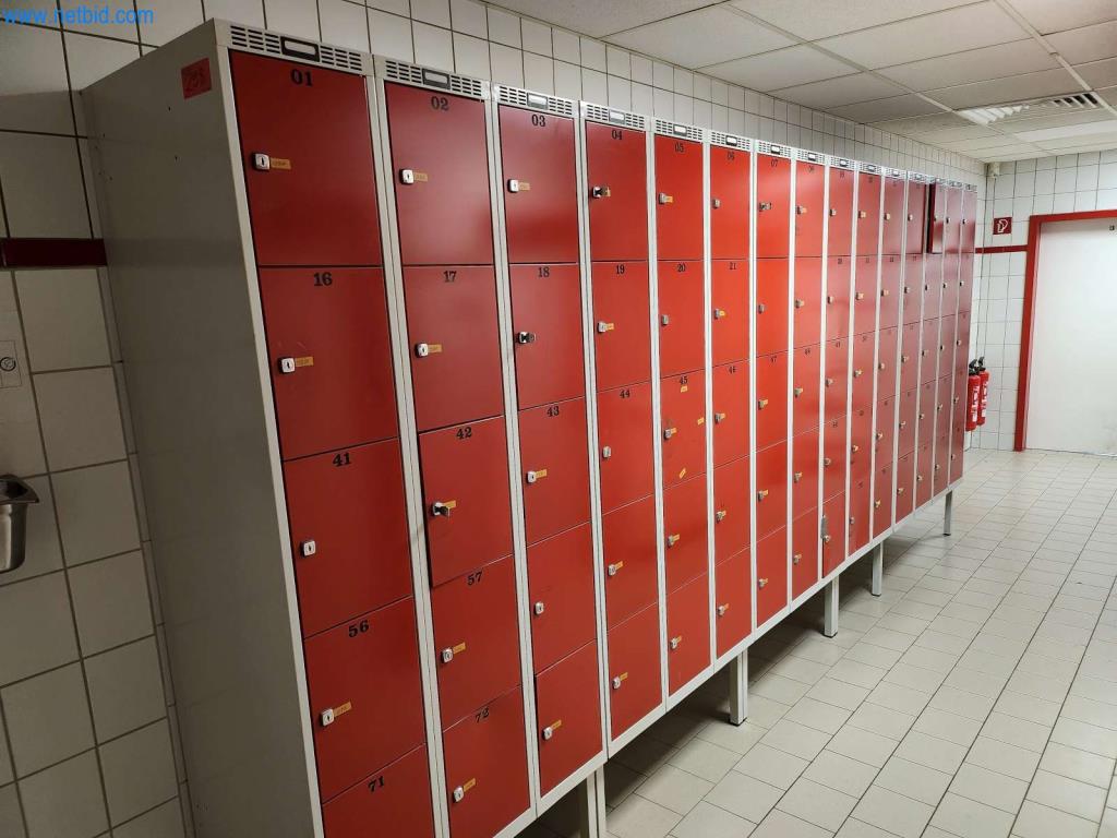 Máquinas bem conservadas de um fabricante de produtos de pastelaria-2