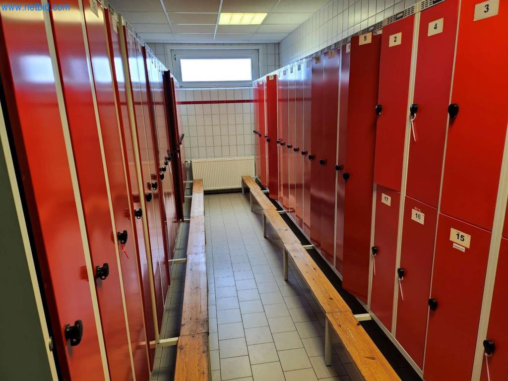 Máquinas bem conservadas de um fabricante de produtos de pastelaria-2