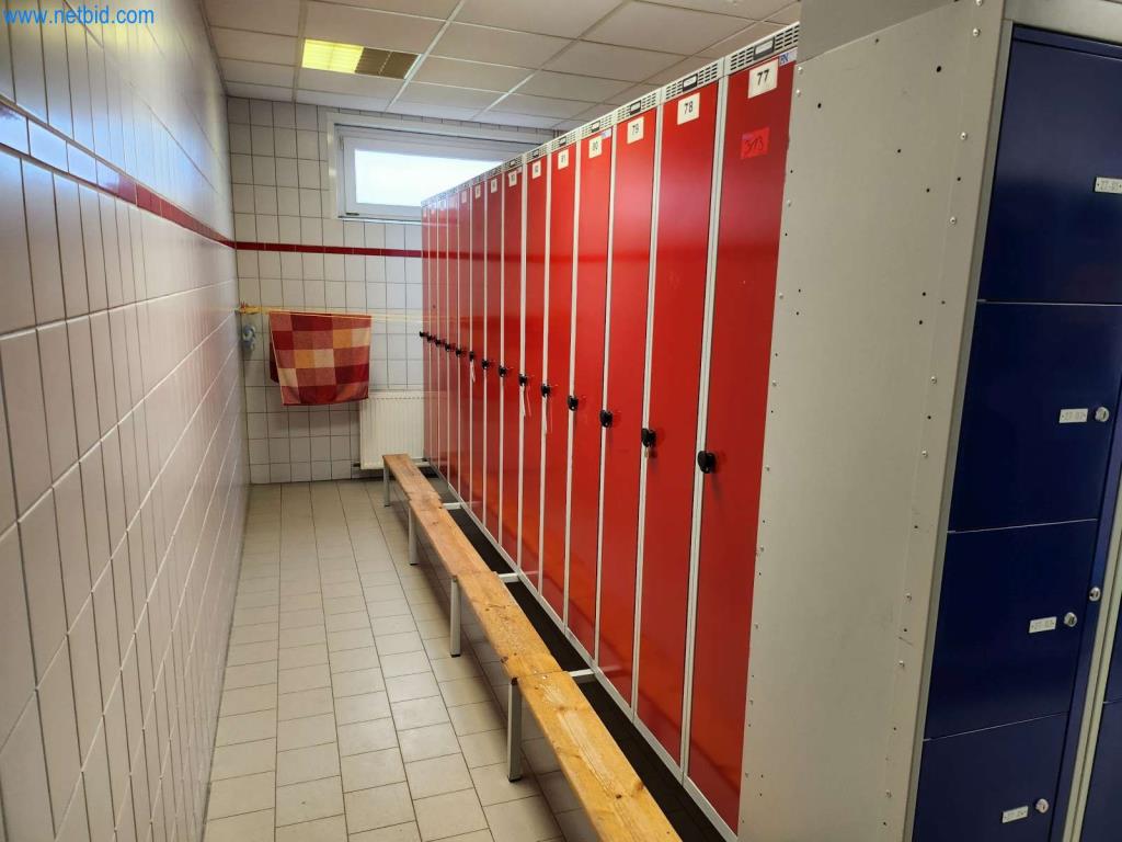 Máquinas bem conservadas de um fabricante de produtos de pastelaria-2