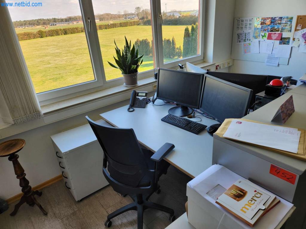 Máquinas bem conservadas de um fabricante de produtos de pastelaria-2