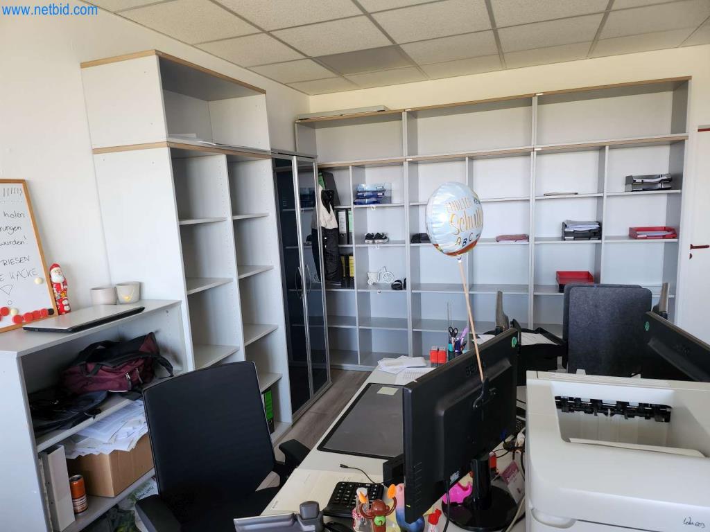 Máquinas bem conservadas de um fabricante de produtos de pastelaria-4