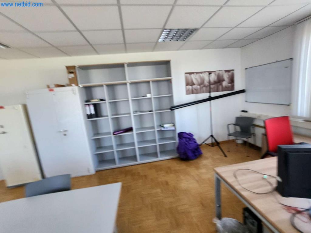 Máquinas bem conservadas de um fabricante de produtos de pastelaria-2