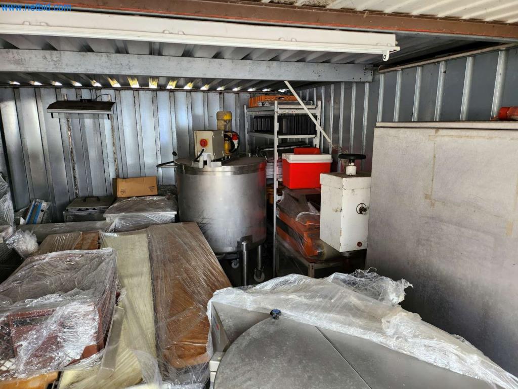 Máquinas bem conservadas de um fabricante de produtos de pastelaria-1