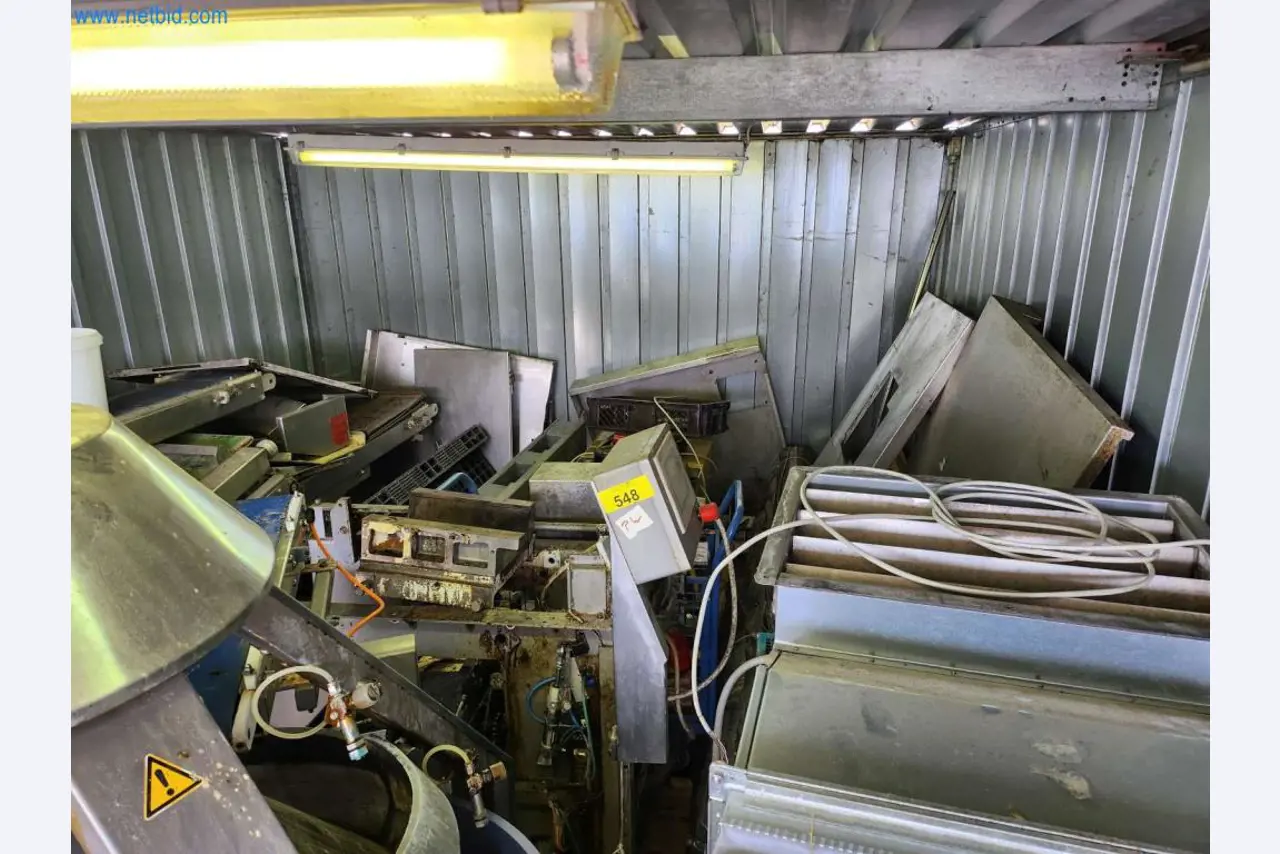 Máquinas bem conservadas de um fabricante de produtos de pastelaria-1