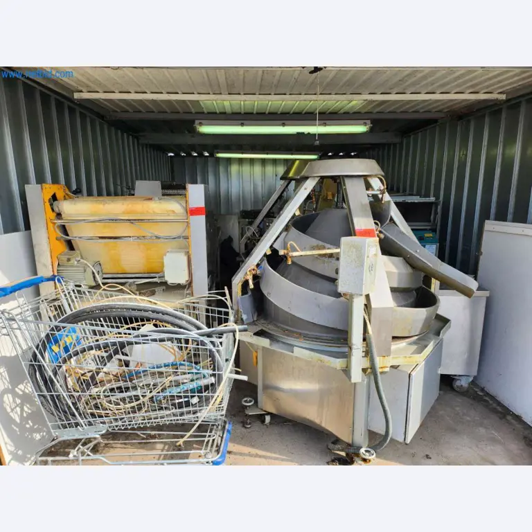 Máquinas bem conservadas de um fabricante de produtos de pastelaria-3