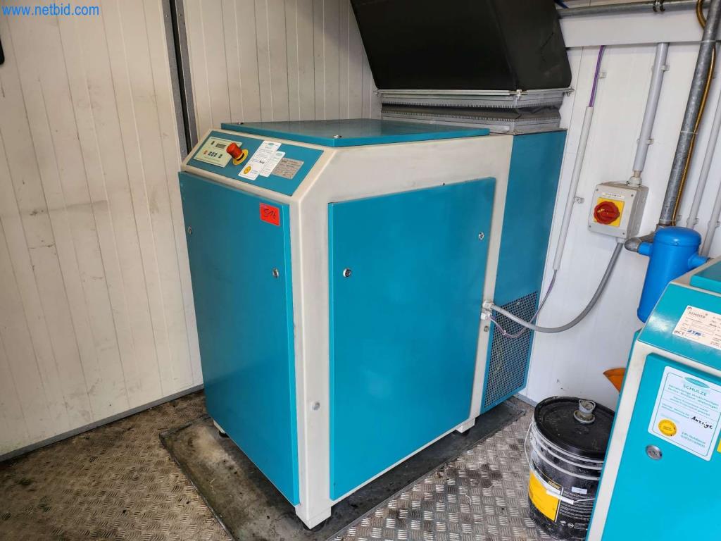 Máquinas bem conservadas de um fabricante de produtos de pastelaria-1