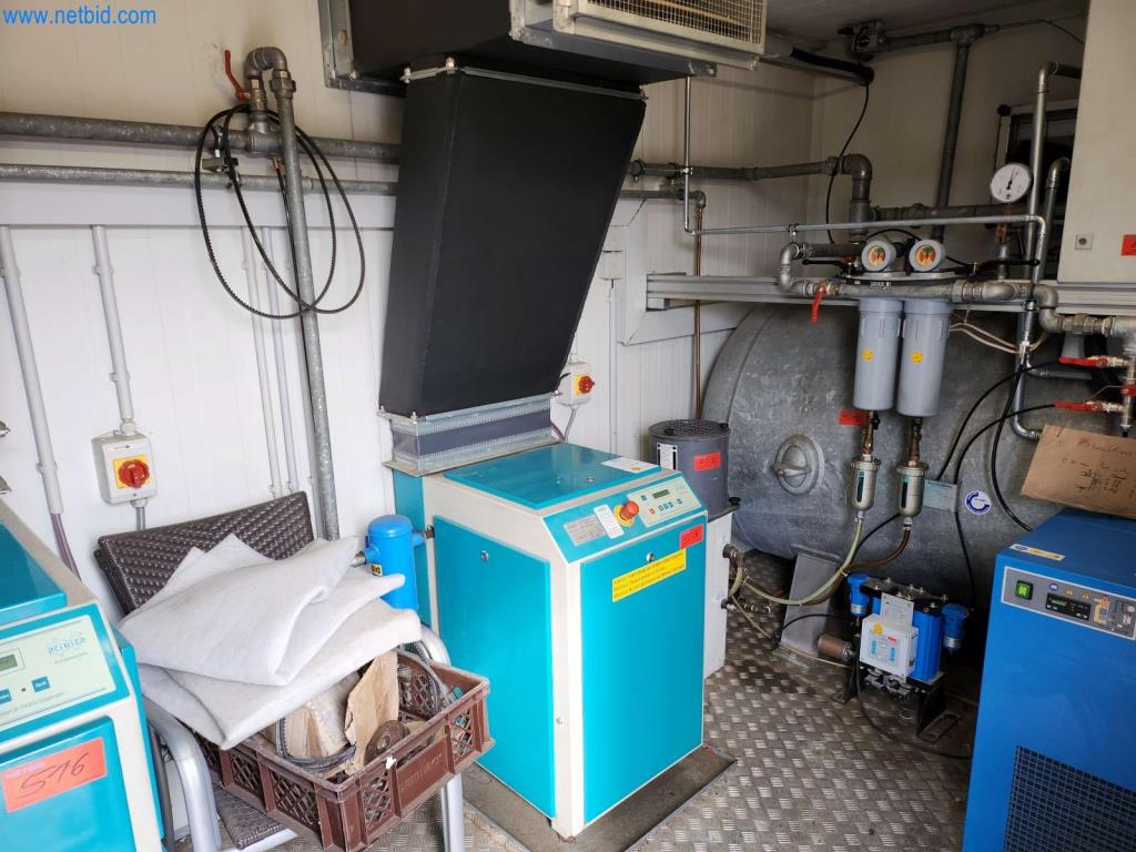 Máquinas bem conservadas de um fabricante de produtos de pastelaria-5