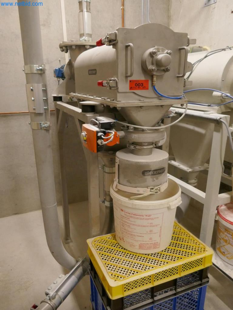 Máquinas bem conservadas de um fabricante de produtos de pastelaria-11