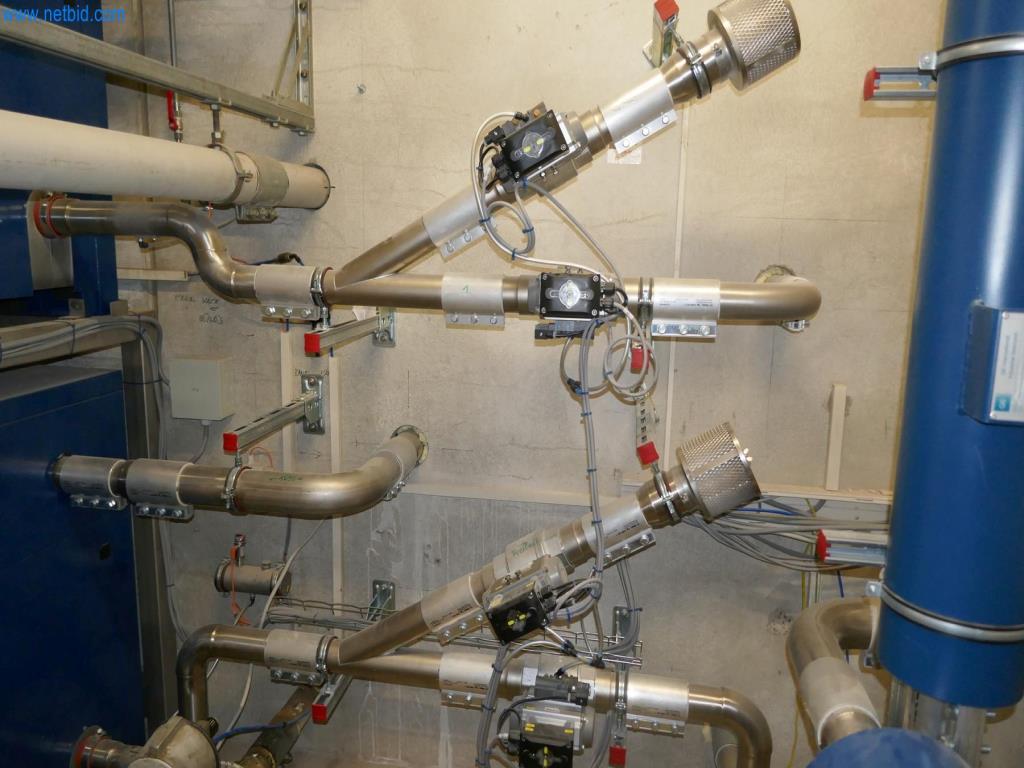 Máquinas bem conservadas de um fabricante de produtos de pastelaria-22