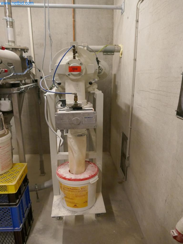 Máquinas bem conservadas de um fabricante de produtos de pastelaria-8