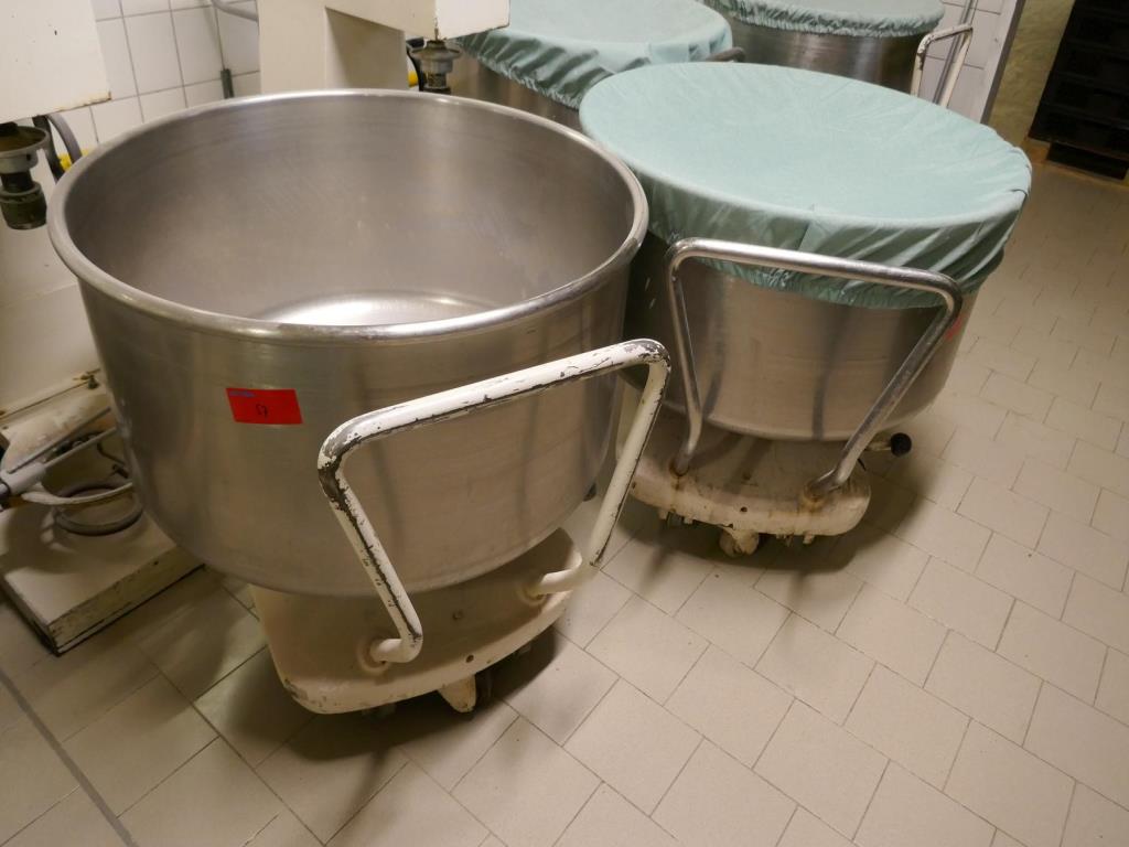 Máquinas bem conservadas de um fabricante de produtos de pastelaria-2