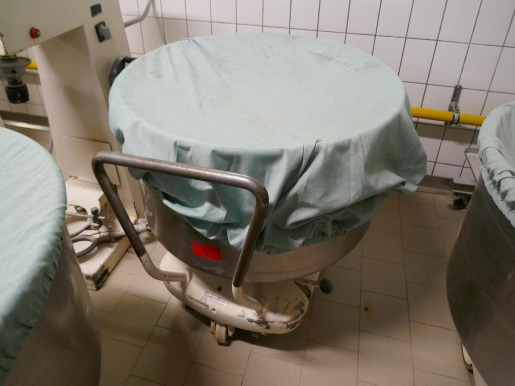 Máquinas bem conservadas de um fabricante de produtos de pastelaria-4