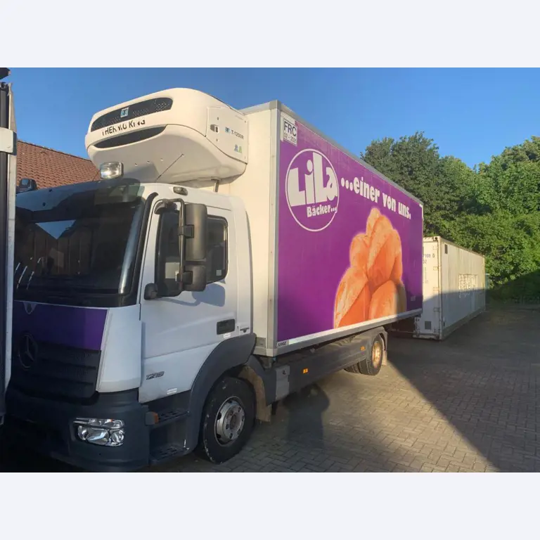 Máquinas bem conservadas de um fabricante de produtos de pastelaria-1