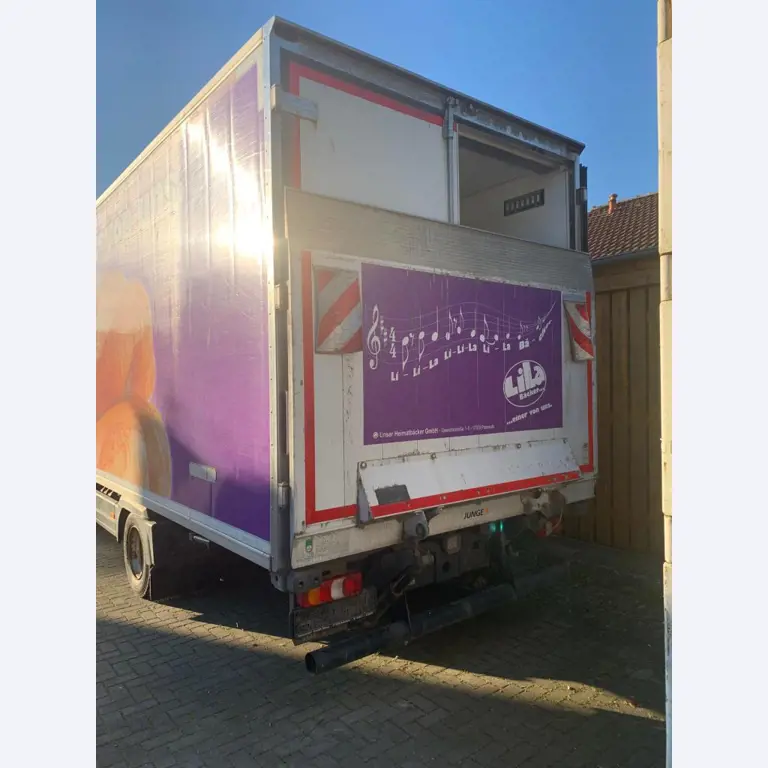 Máquinas bem conservadas de um fabricante de produtos de pastelaria-2