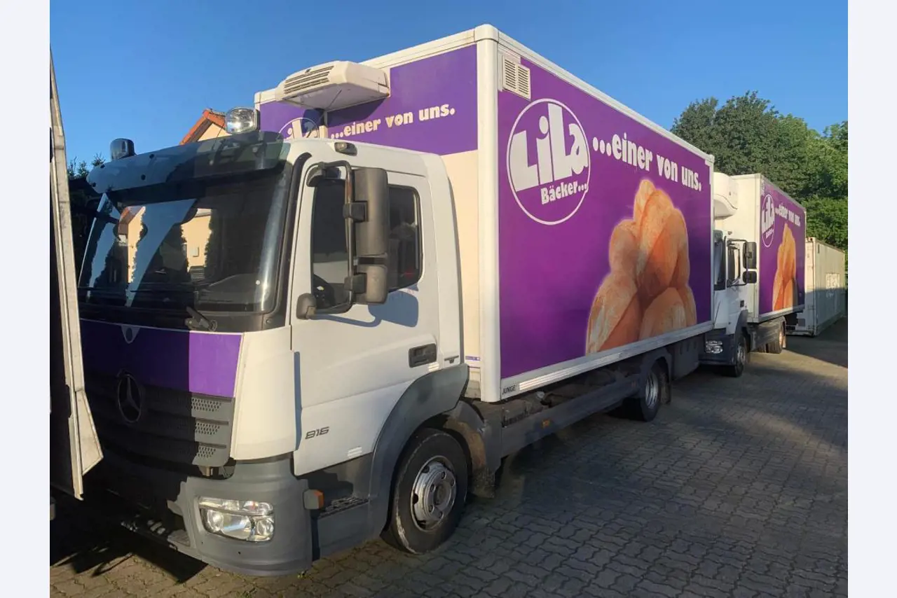 Máquinas bem conservadas de um fabricante de produtos de pastelaria-2