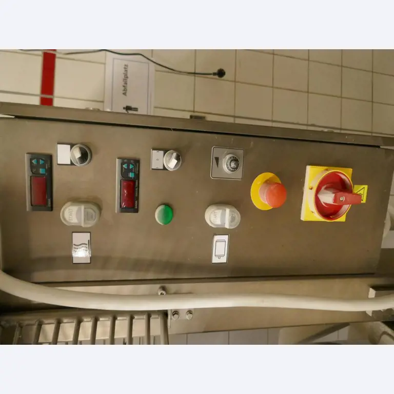 Machines entretenues d'un fabricant de produits de boulangerie-2