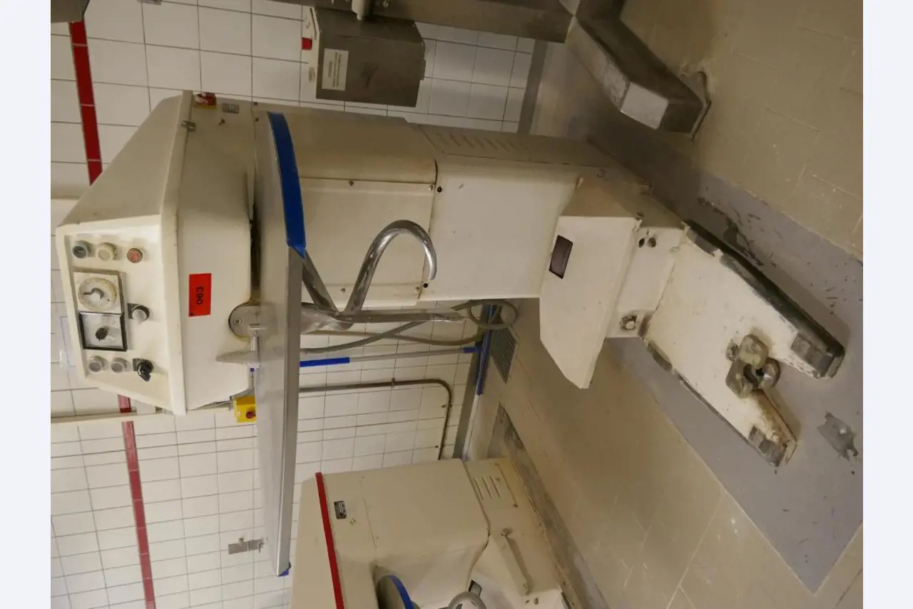 Machines entretenues d'un fabricant de produits de boulangerie-1