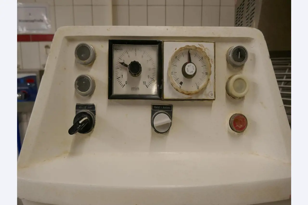 Machines entretenues d'un fabricant de produits de boulangerie-3