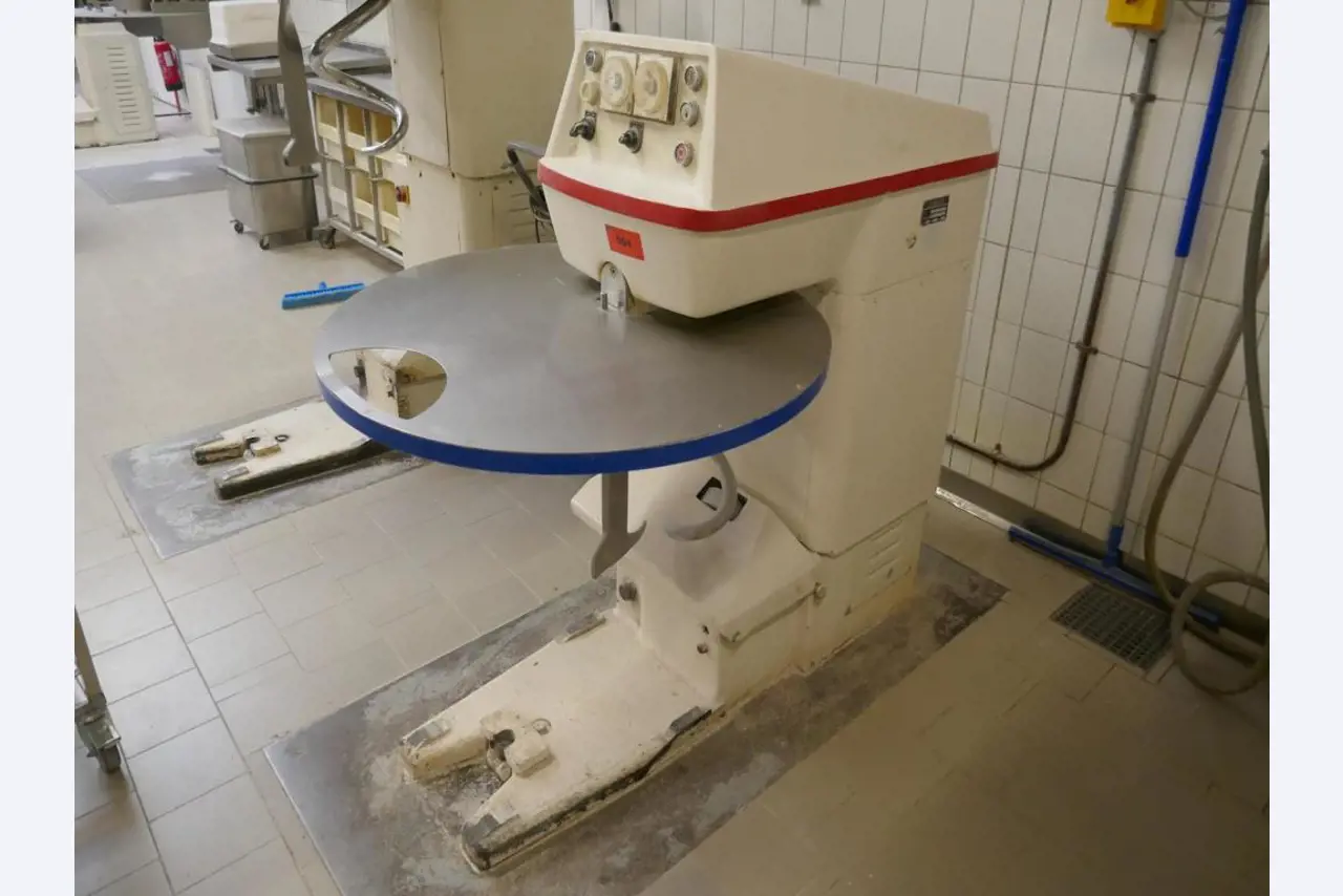 Machines entretenues d'un fabricant de produits de boulangerie-1